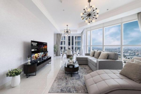Luxury 1-BR with Lake View in Business Bay